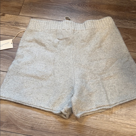 NEW! Universal Thread Cozy Knit Shorts - Picture 5 of 5